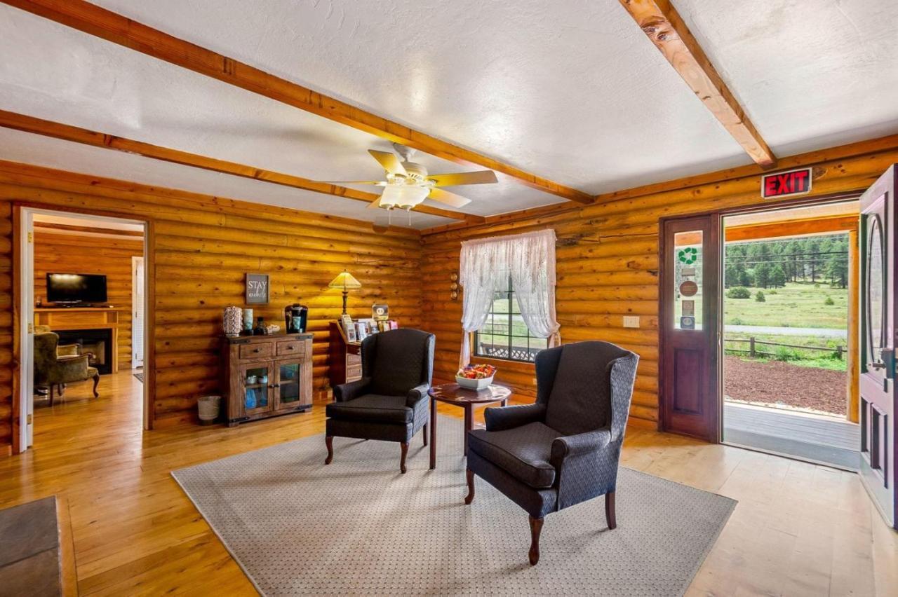 Quarter Horse Inn & Lodge Williams Ngoại thất bức ảnh
